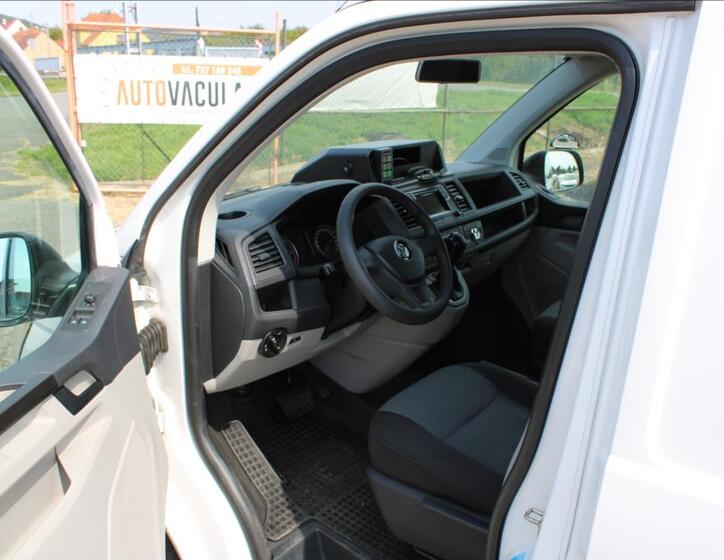 Volkswagen Transporter 9