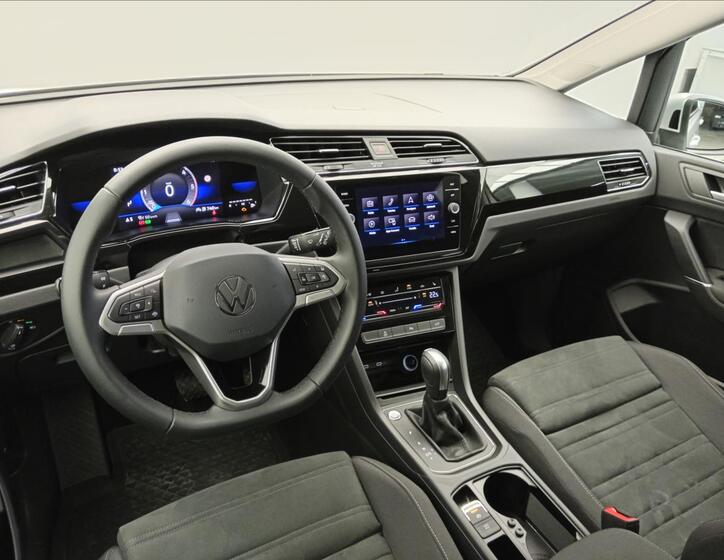 Volkswagen Touran 12