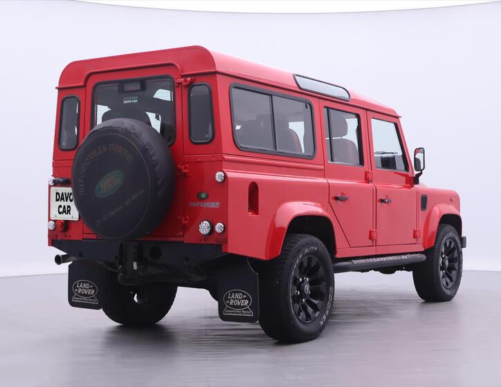 Land Rover Defender 7