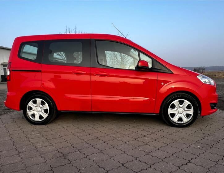 Ford Tourneo Courier 7