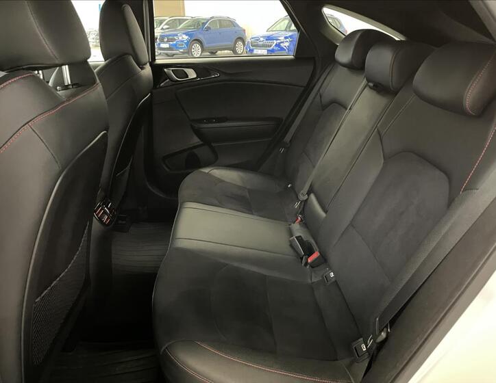 KIA ProCeed 22