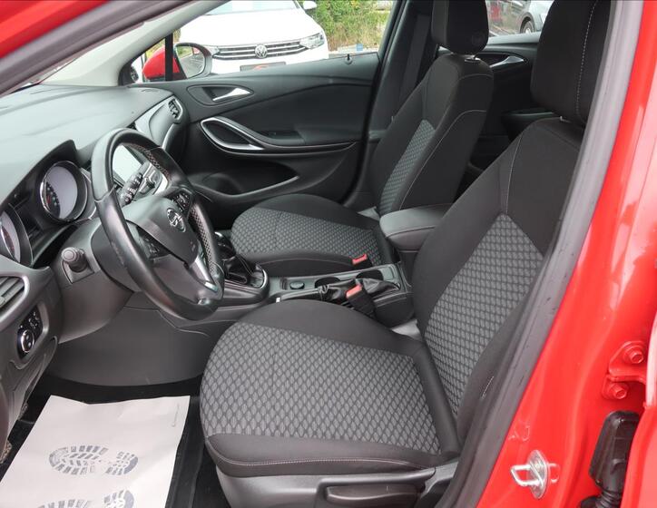 Opel Astra 12