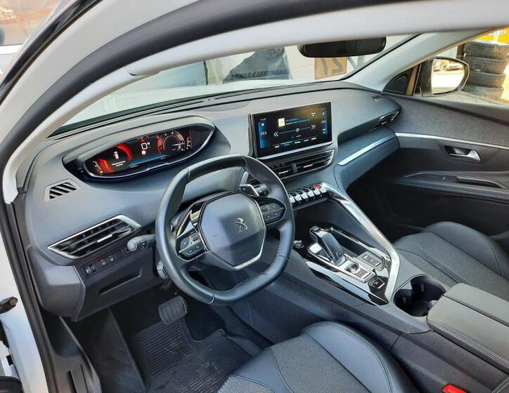 Peugeot 3008 13