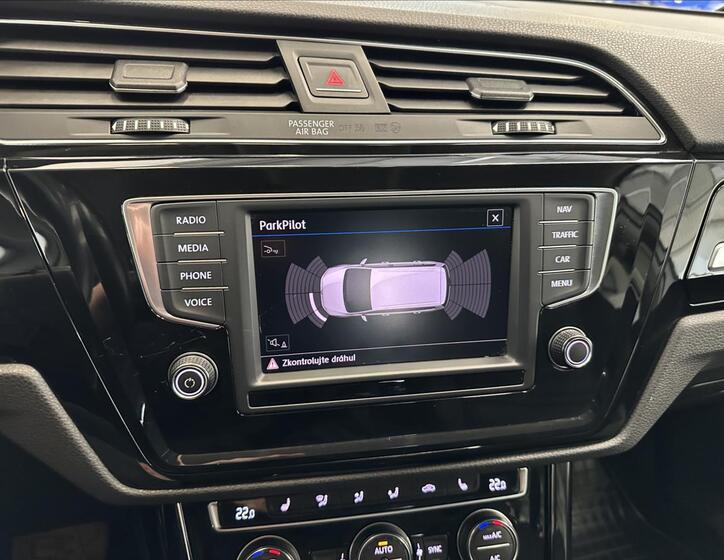 Volkswagen Touran 9
