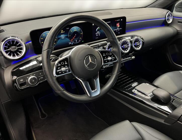 Mercedes-Benz CLA 9