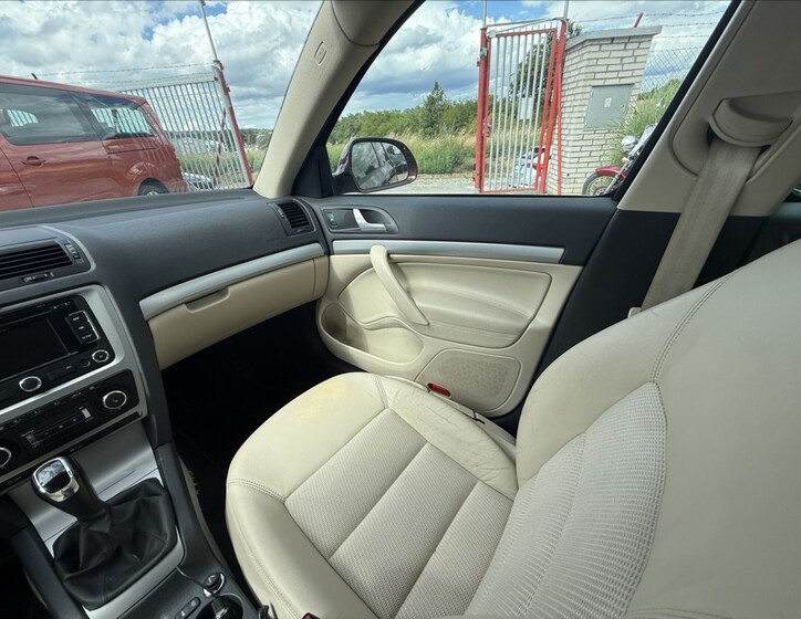 Škoda Octavia 22