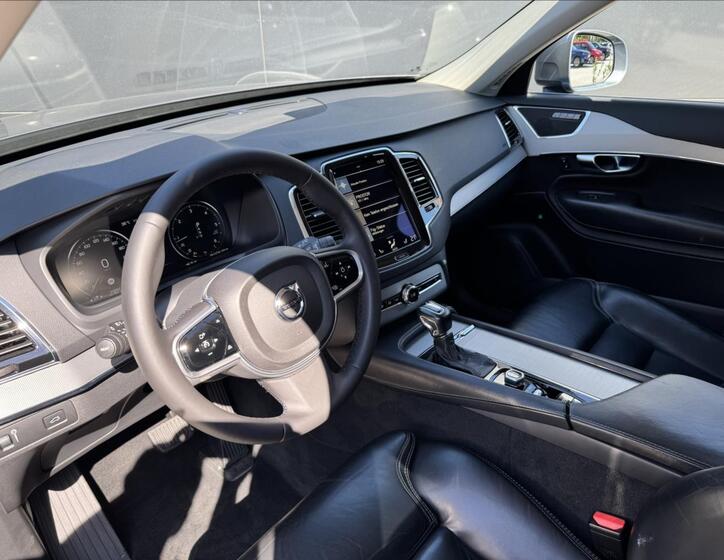 Volvo XC90 9