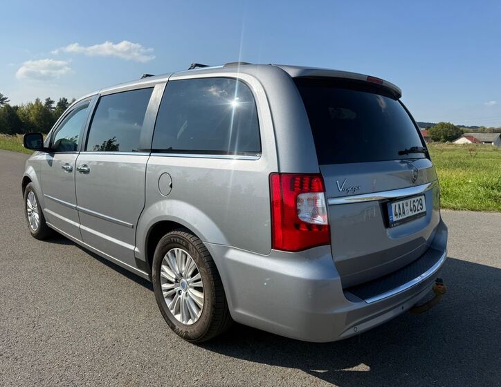 Lancia Voyager 3