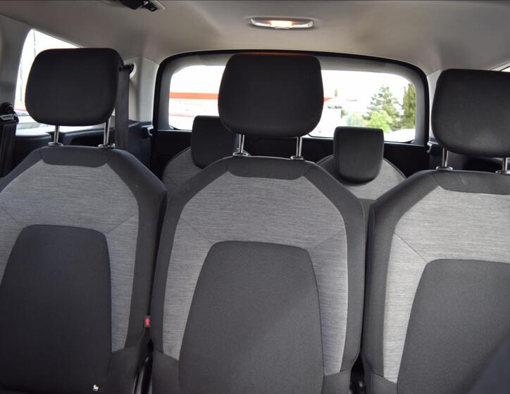 Citroën Grand C4 Picasso 23