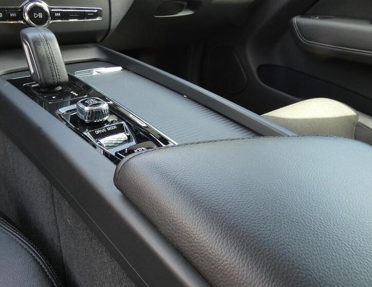 Volvo XC60 6