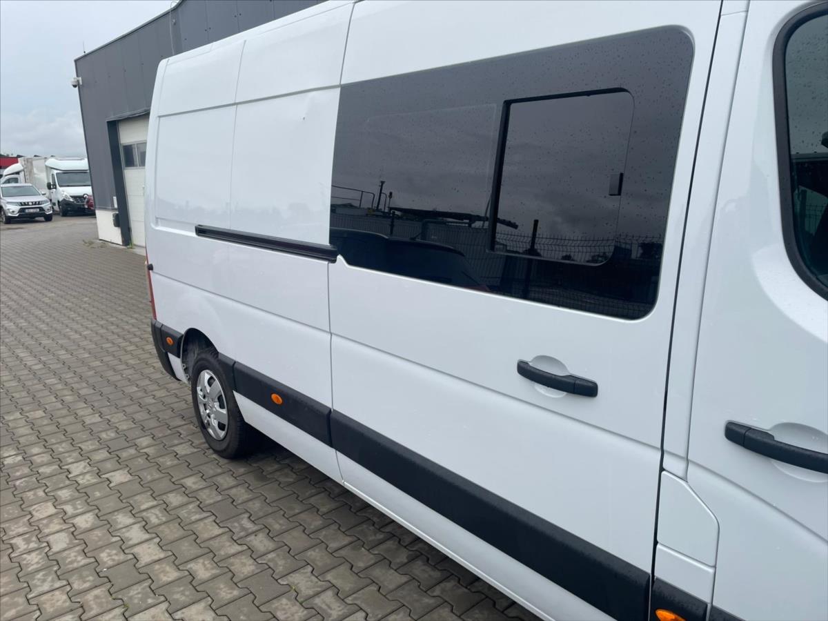 Nissan Interstar