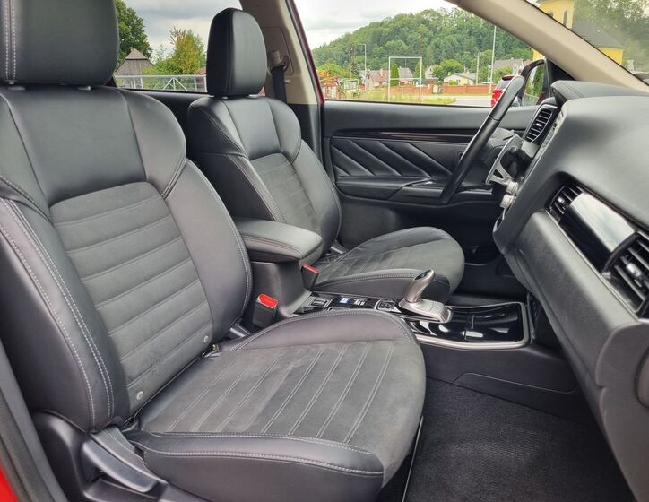 Mitsubishi Outlander 10