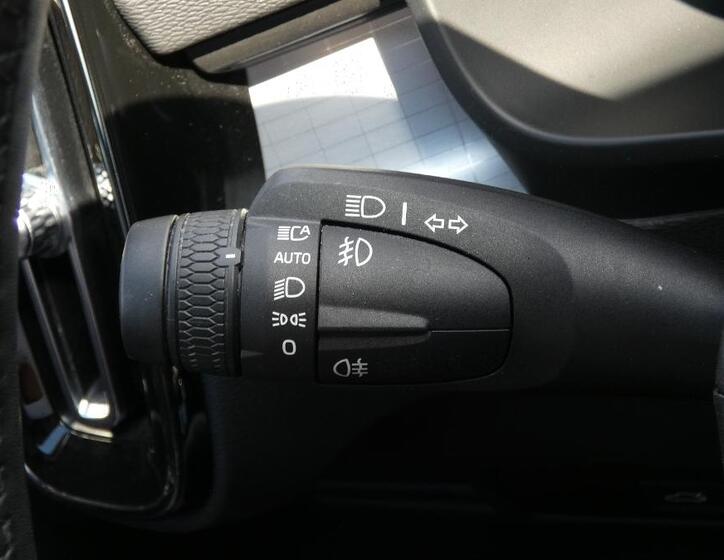 Volvo XC40 10