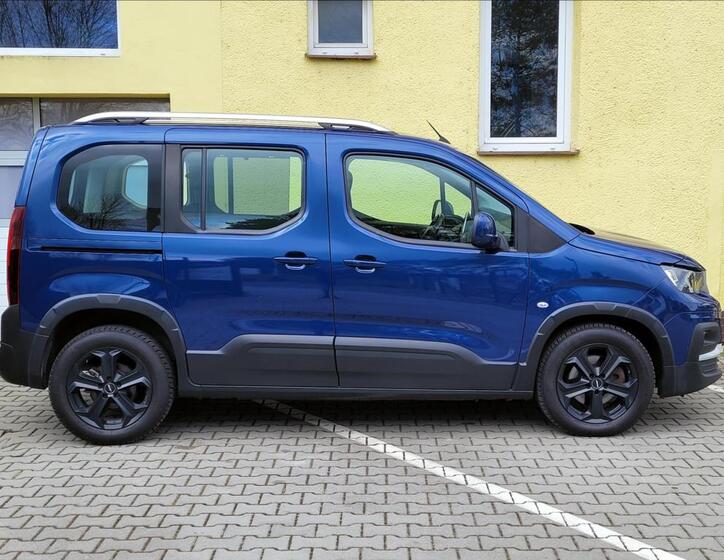 Peugeot Rifter 5