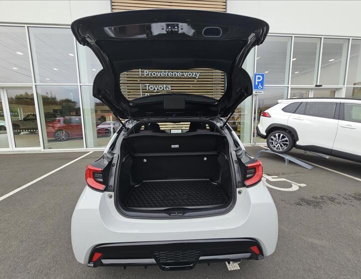 Toyota Yaris 12
