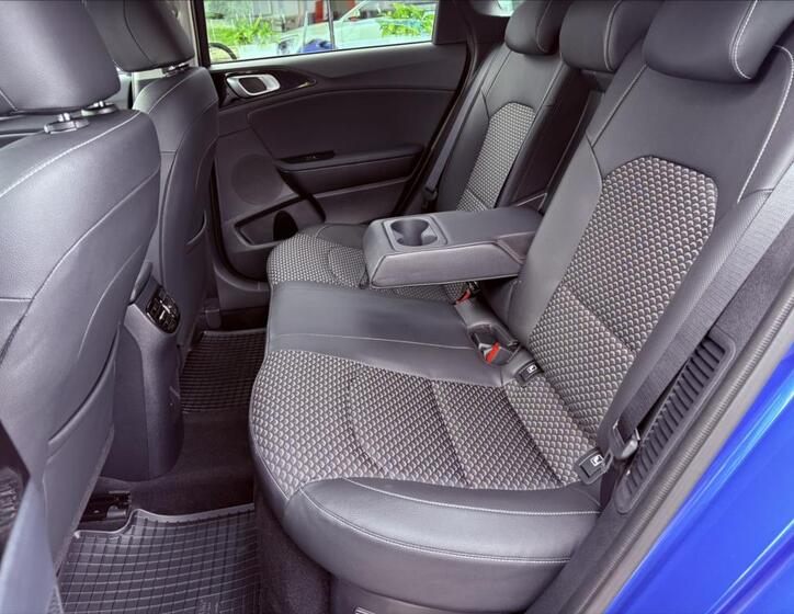 KIA Ceed 10