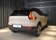 Volvo EX40 4