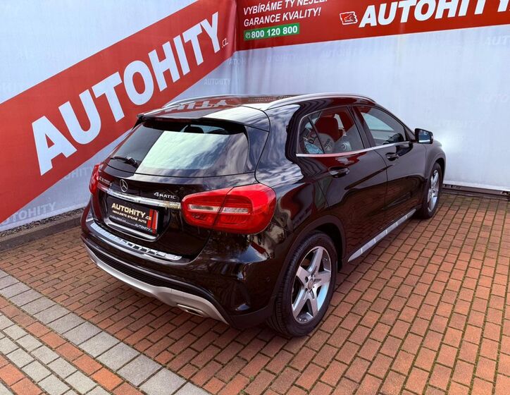 Mercedes-Benz GLA 7