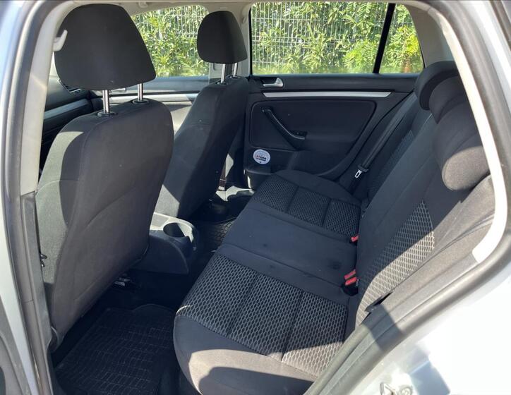 Volkswagen Golf 12