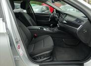 BMW Řada 5 25