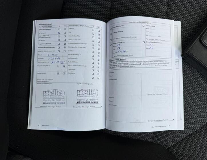 Volkswagen Passat 25