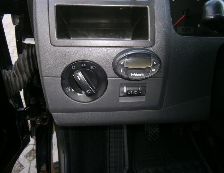 Volkswagen Multivan 14