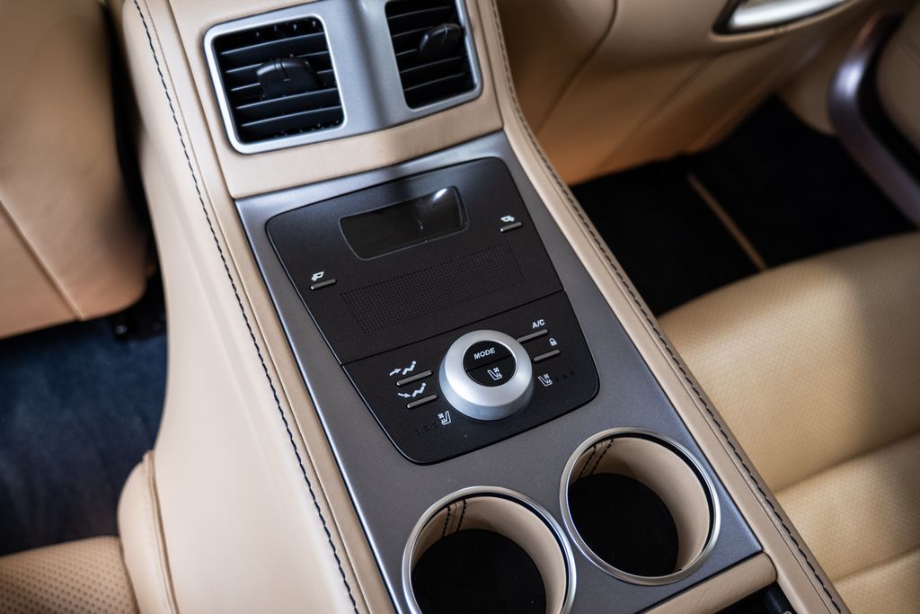 Aston Martin Rapide