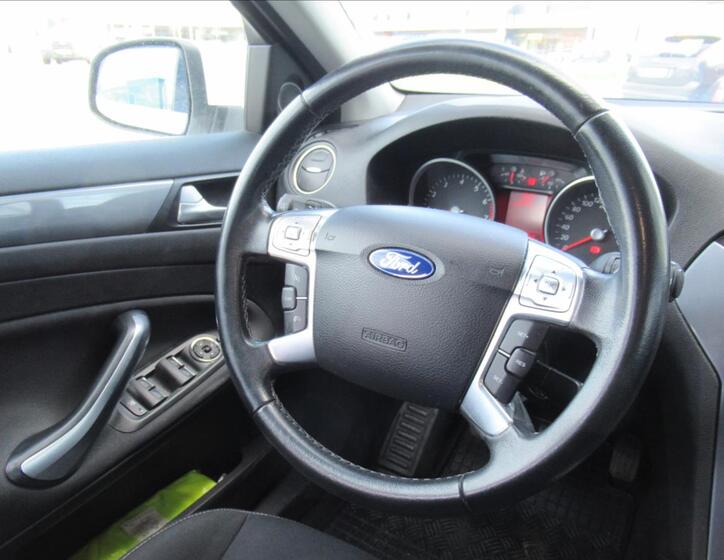 Ford Mondeo 13