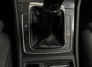Volkswagen Golf 16