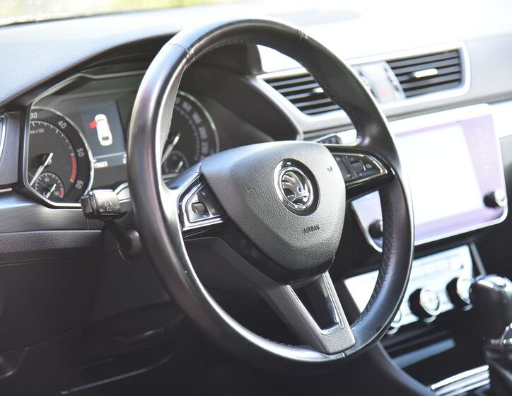 Škoda Superb 14