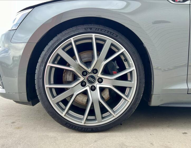 Audi S5 49