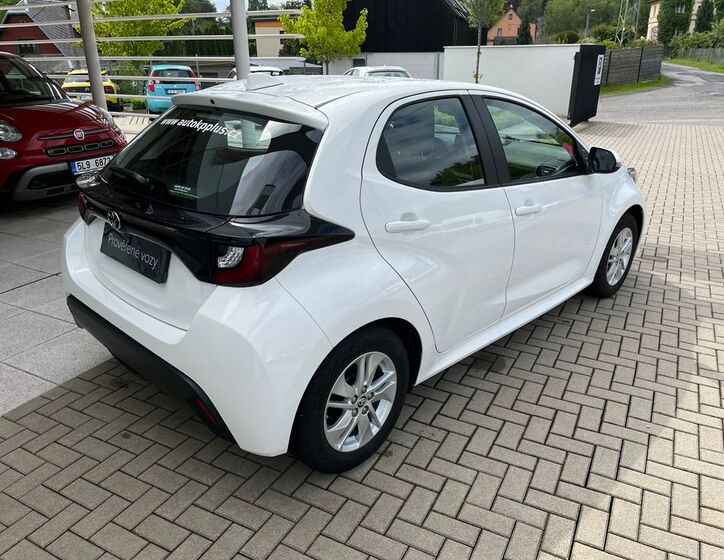 Toyota Yaris 6