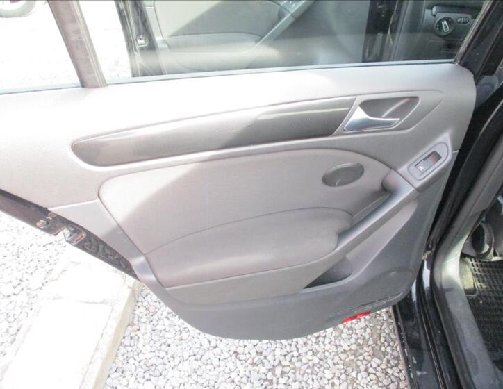 Volkswagen Golf 15