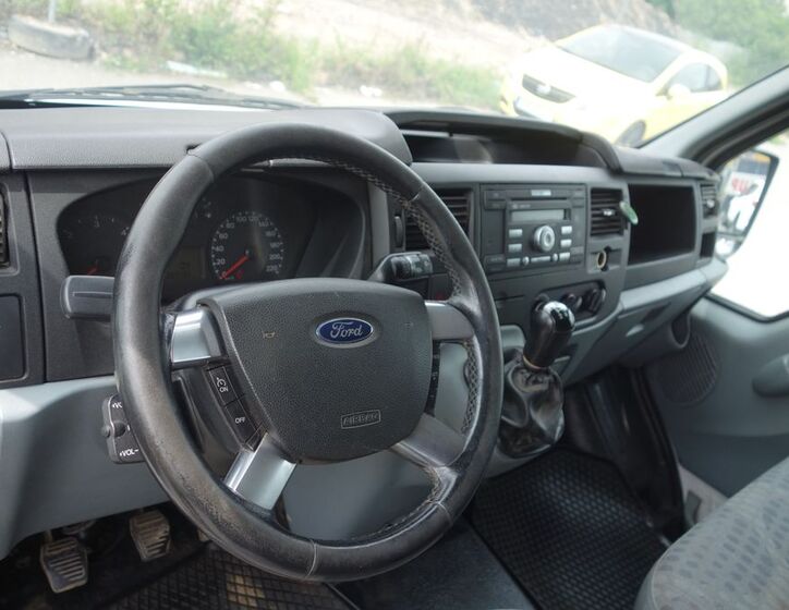 Ford Transit 16