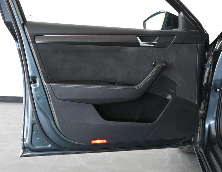 Škoda Superb 27
