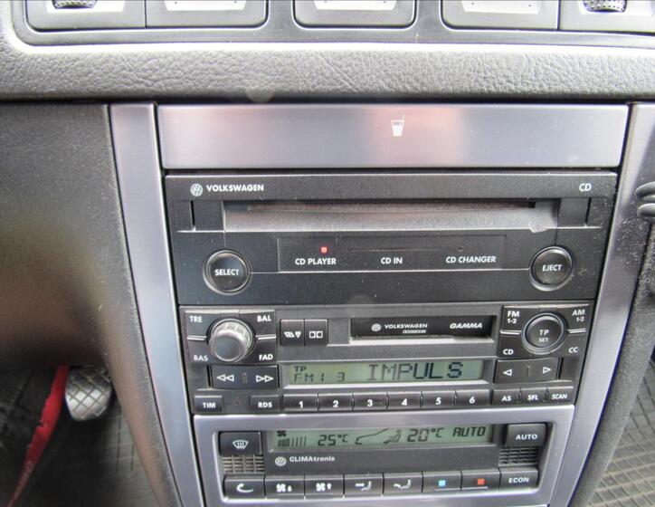 Volkswagen Golf 16