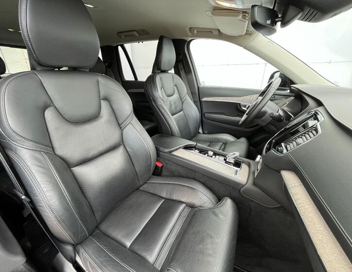 Volvo XC90 21