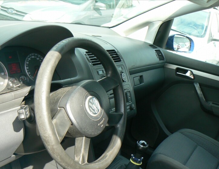 Volkswagen Touran 9