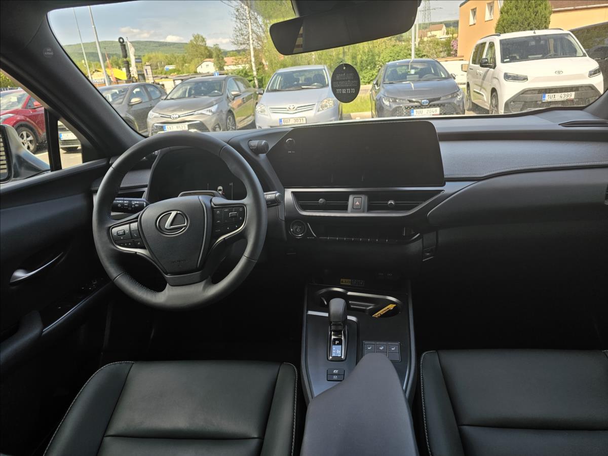 Lexus UX 300h