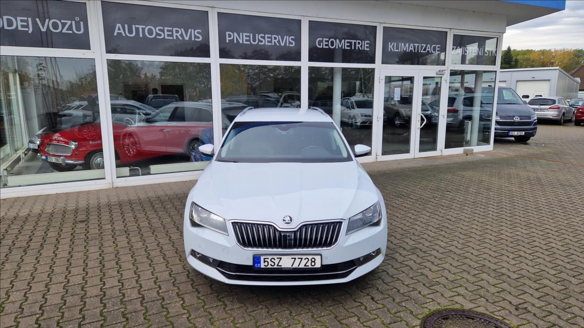 Škoda Superb