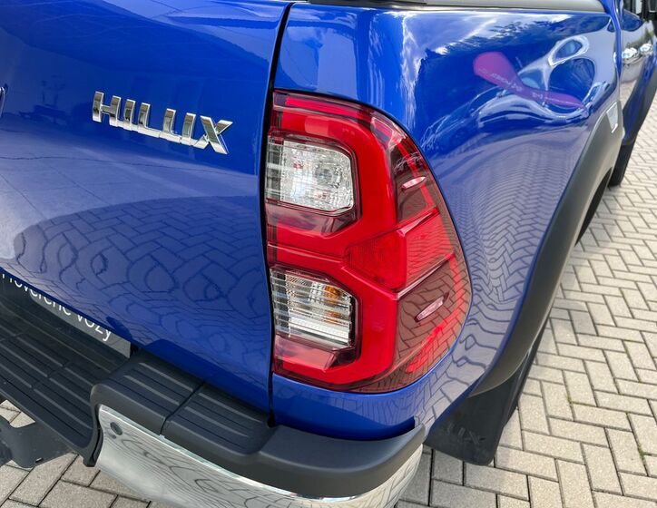 Toyota Hilux 11