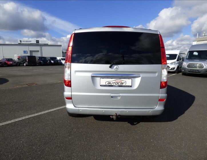 Mercedes-Benz Viano 4