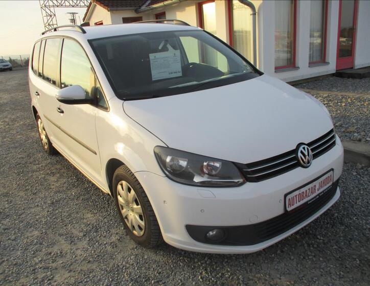Volkswagen Touran 1