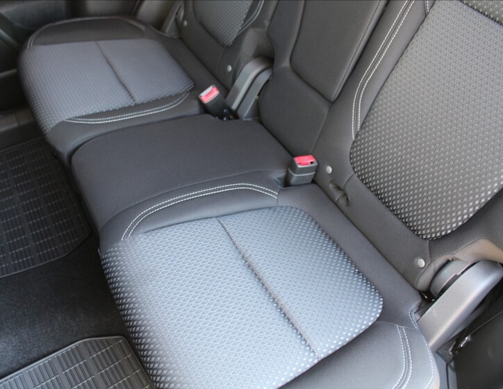 Mitsubishi Outlander 26