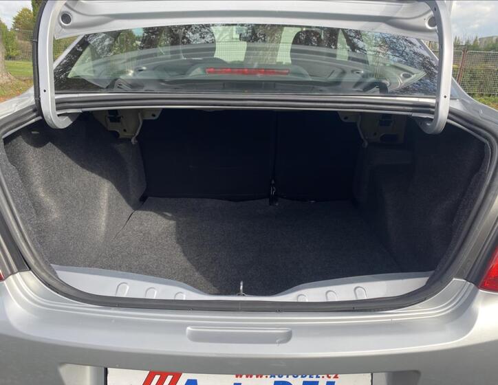 Peugeot 301 41