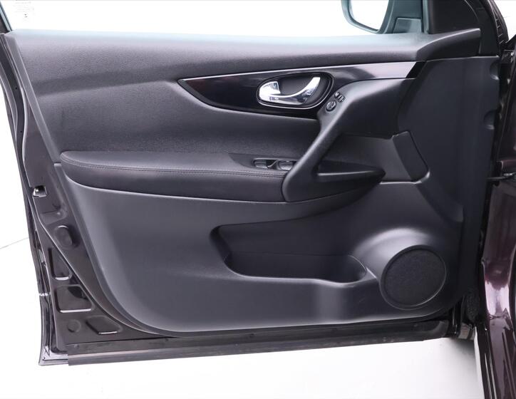 Nissan Qashqai 10