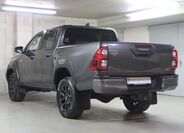 Toyota Hilux 7