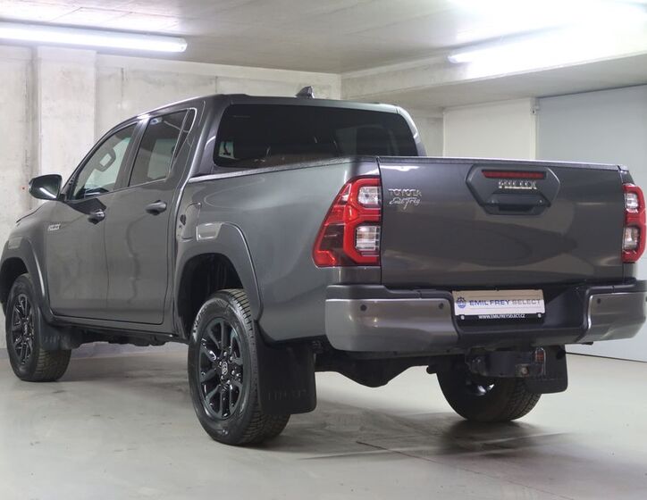 Toyota Hilux 7