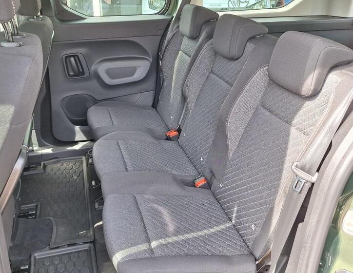 Peugeot Rifter 13