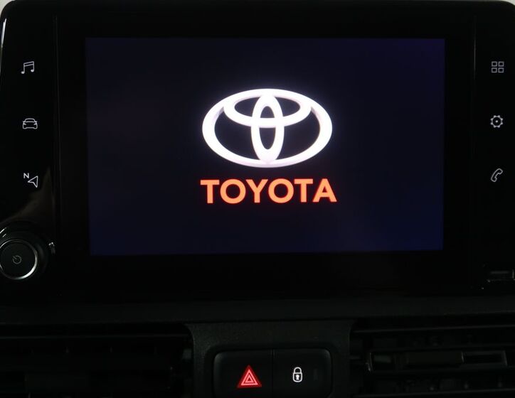 Toyota ProAce 16